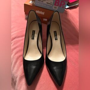 Nine West size 8 heels - used